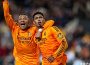 开云官网-瓦伦西亚客场大胜，晋级欧冠强