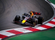 开云体育下载-红牛车队力克阿斯顿马丁，周冠宇点燃赛场的简单介绍