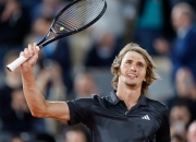 开云官方app入口-包含世界网球队逆转英国网球队，兹维列夫统治全场的词条