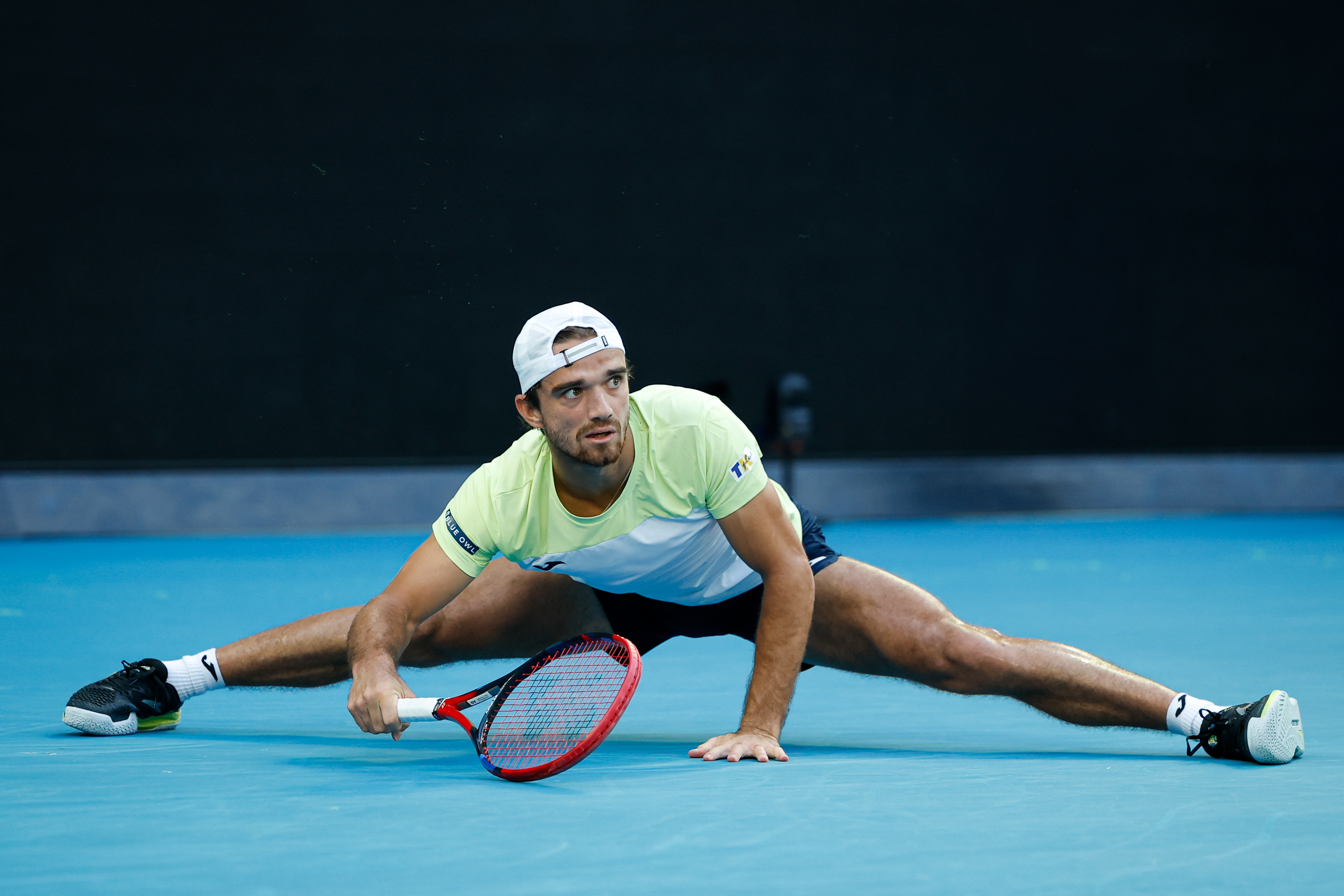 世界网球队轻取日本网球队,德约科维奇高光表现的简单介绍 世界网球队轻取日本网球队,德约科维奇高光表现的简单介绍