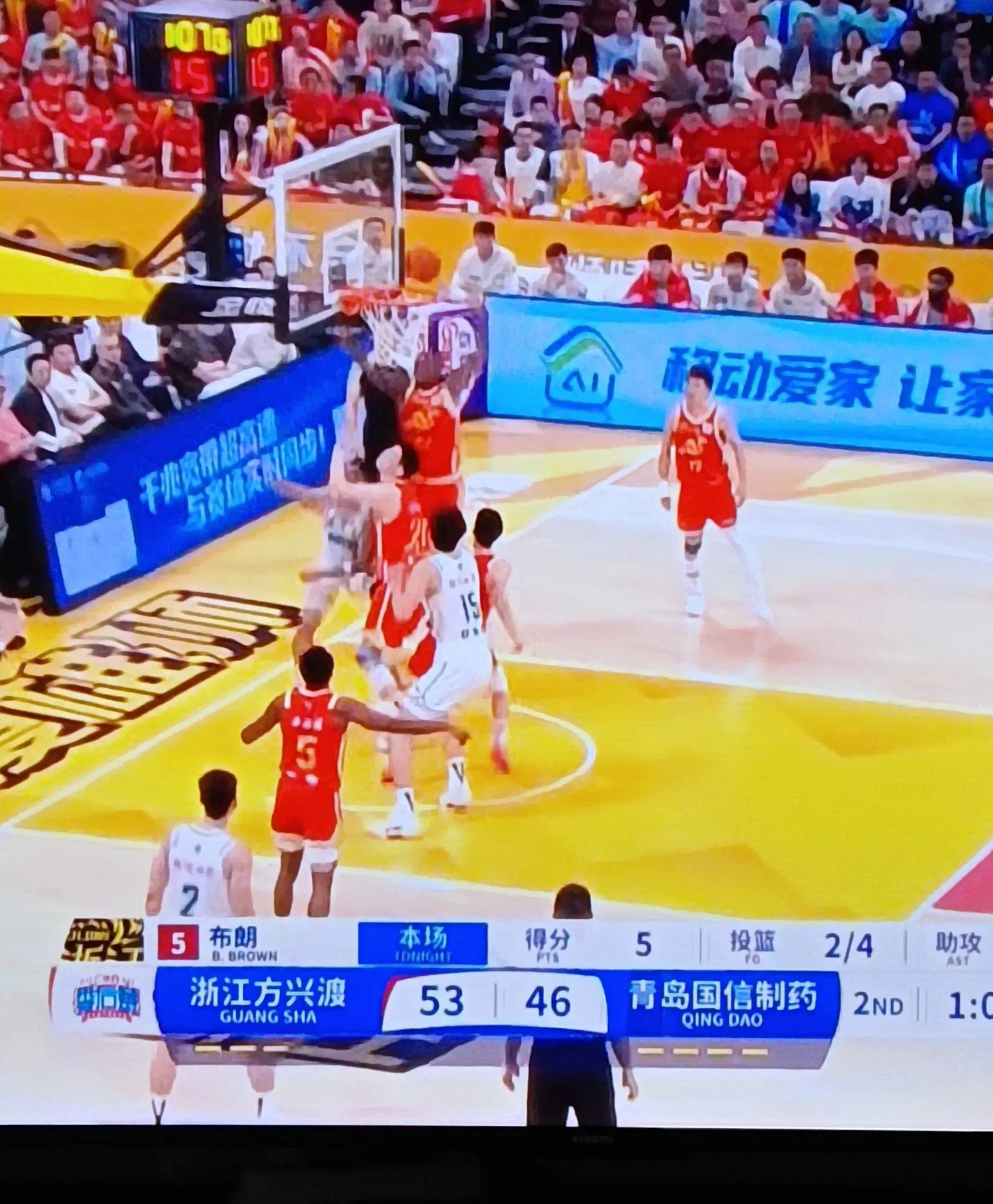 精彩对决:青岛队迎来四川队挑战 精彩对决:青岛队迎来四川队挑战