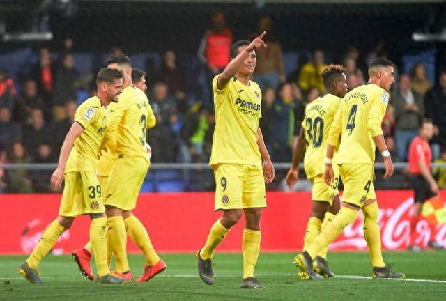 包含比利亚雷亚尔遭遇困境，势头下滑明显的词条