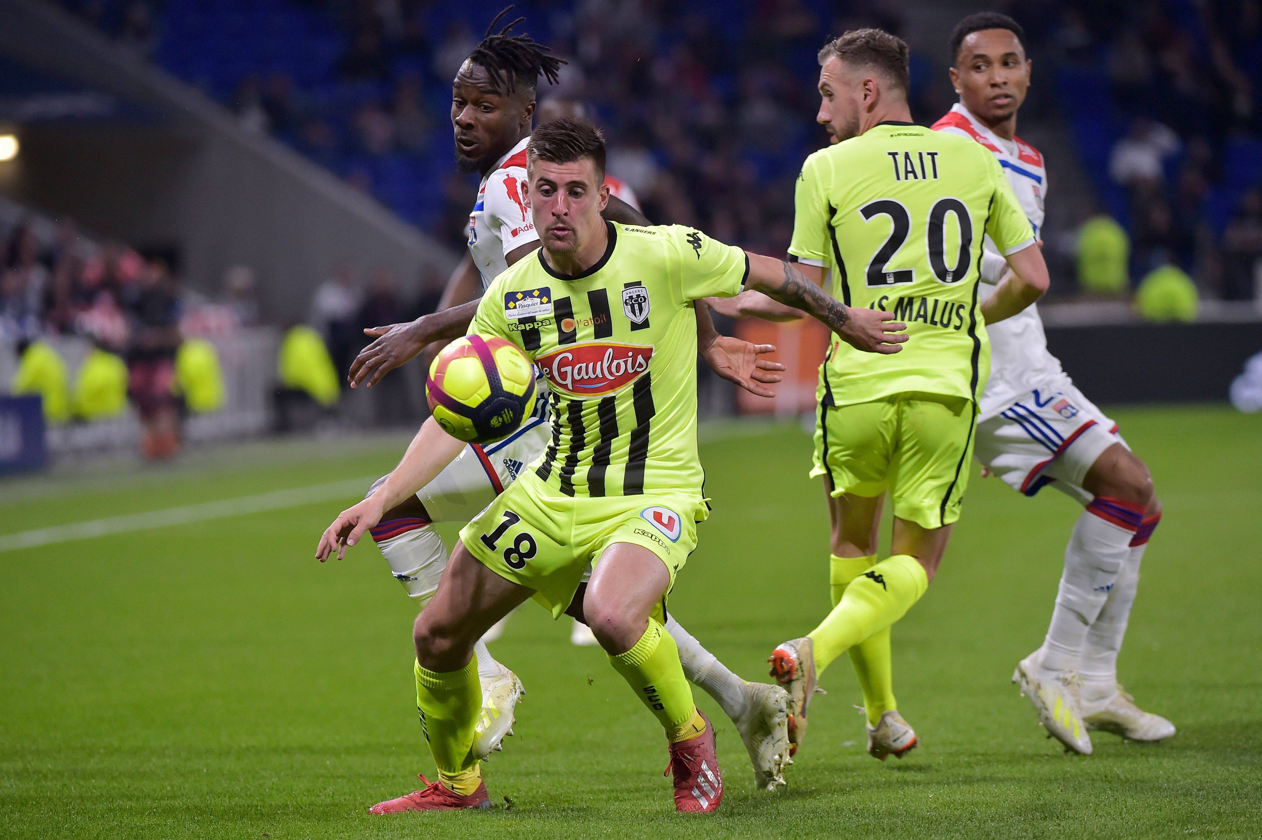 里昂主场大胜,展现出色表现的简单介绍 里昂主场大胜,展现出色表现的简单介绍