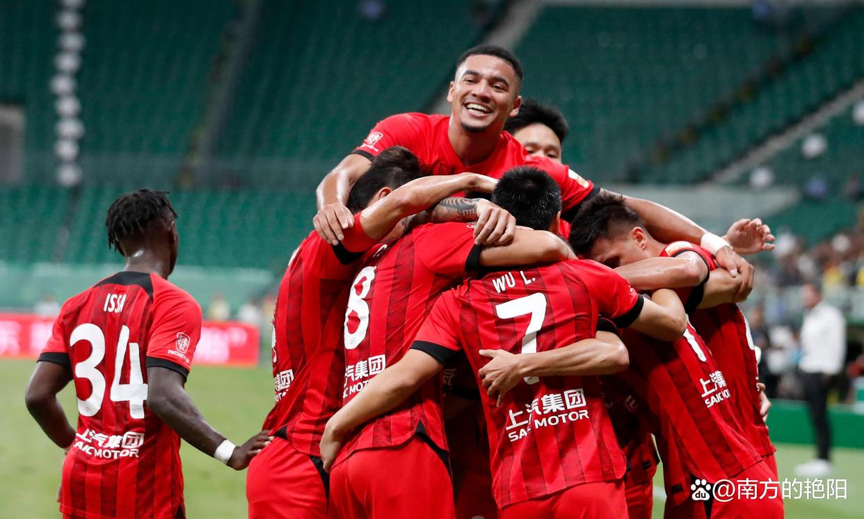 关于中超劲旅抗衡亚洲豪强，团结拼搏的信息