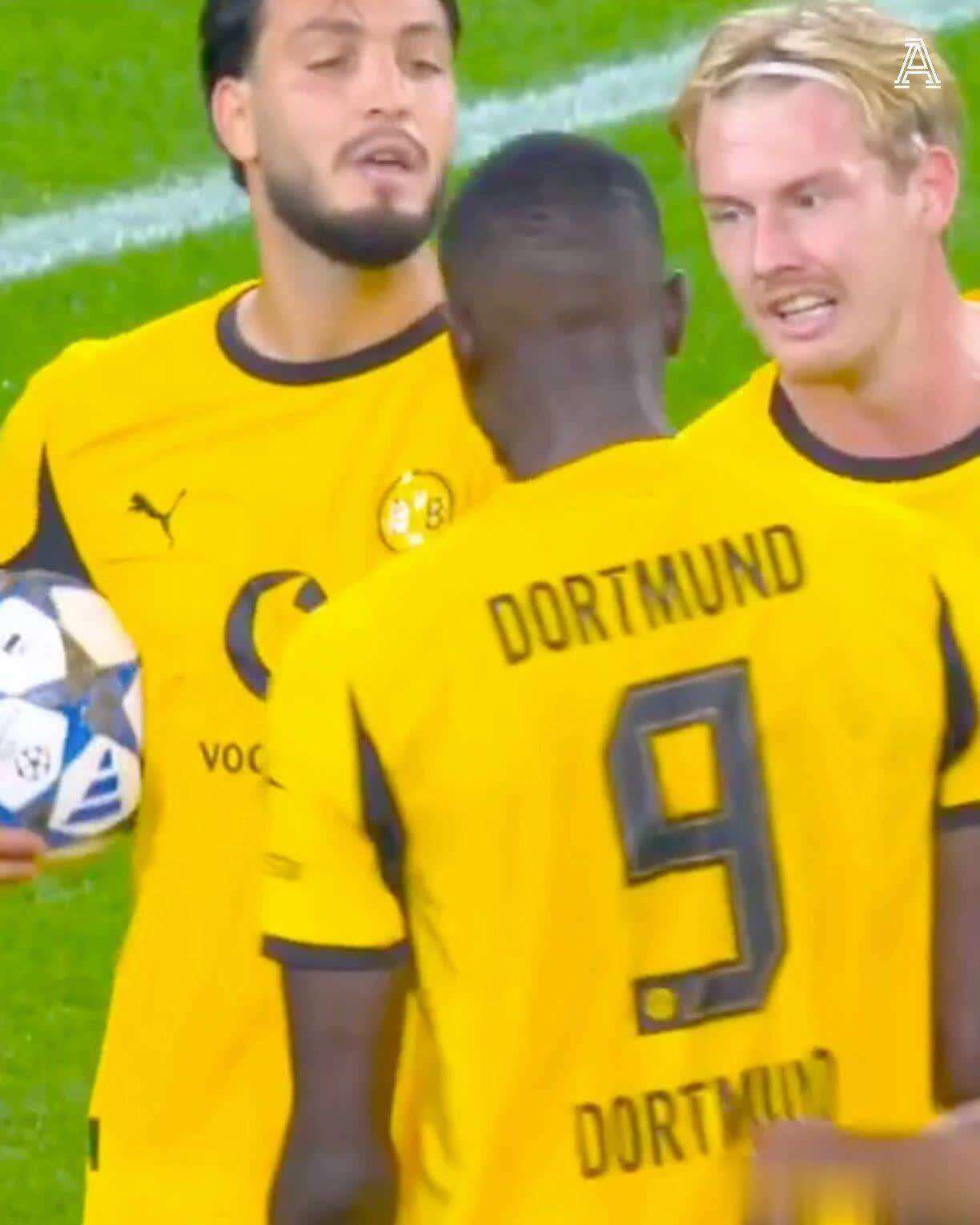 世界各大联赛风云突变,球迷热议连连 世界各大联赛风云突变,球迷热议连连