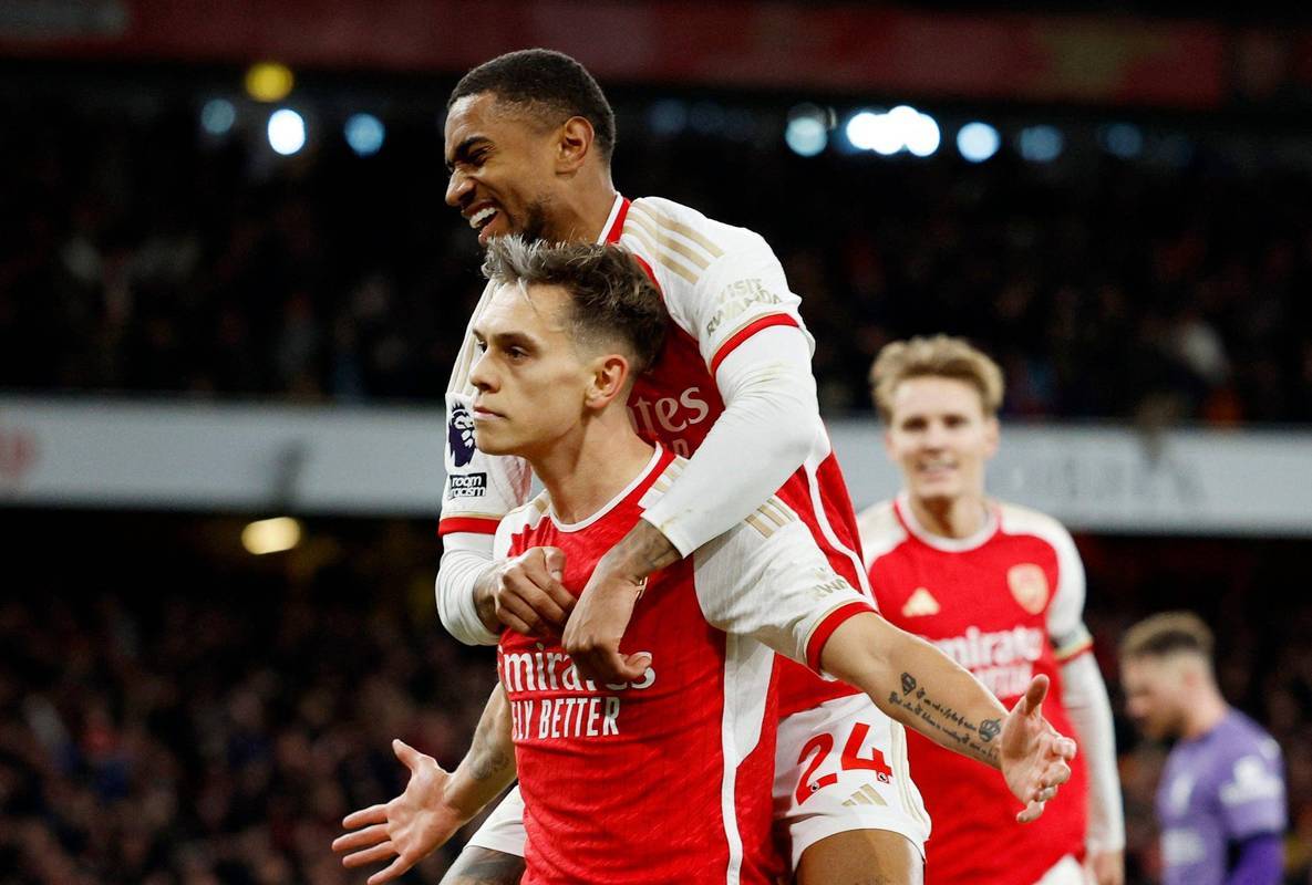 阿森纳客场惨败,球队连续失利 阿森纳客场惨败,球队连续失利