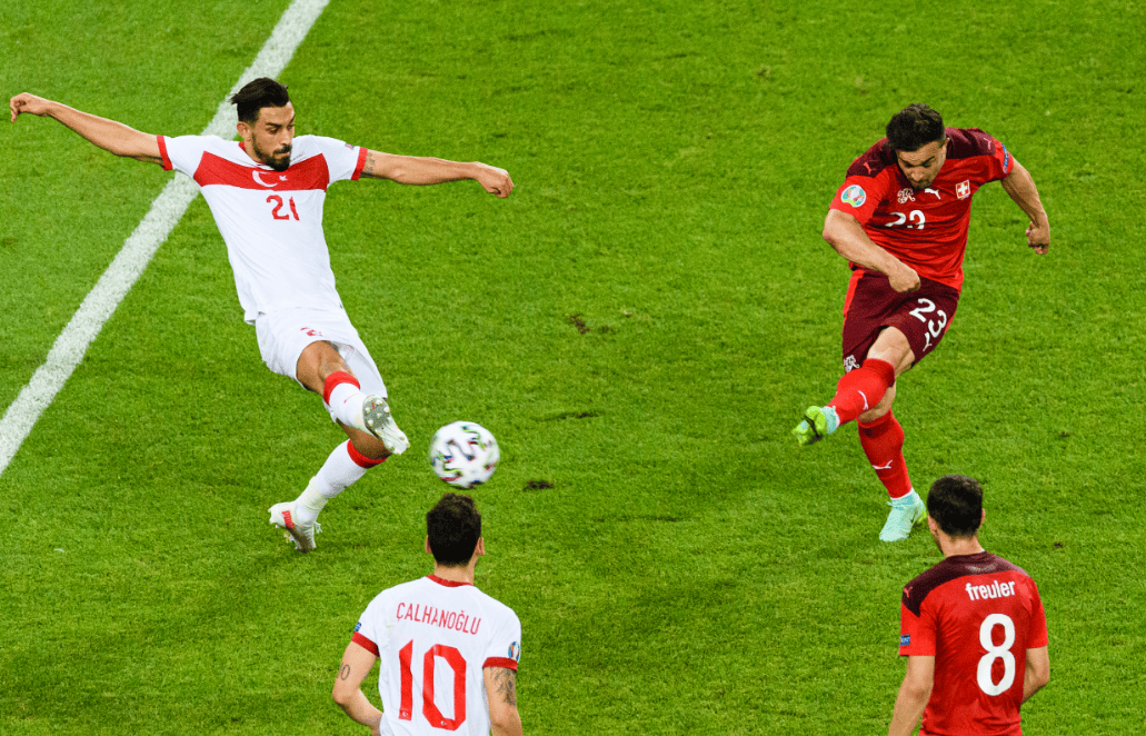 瑞士球队成功击败对手，晋级到强