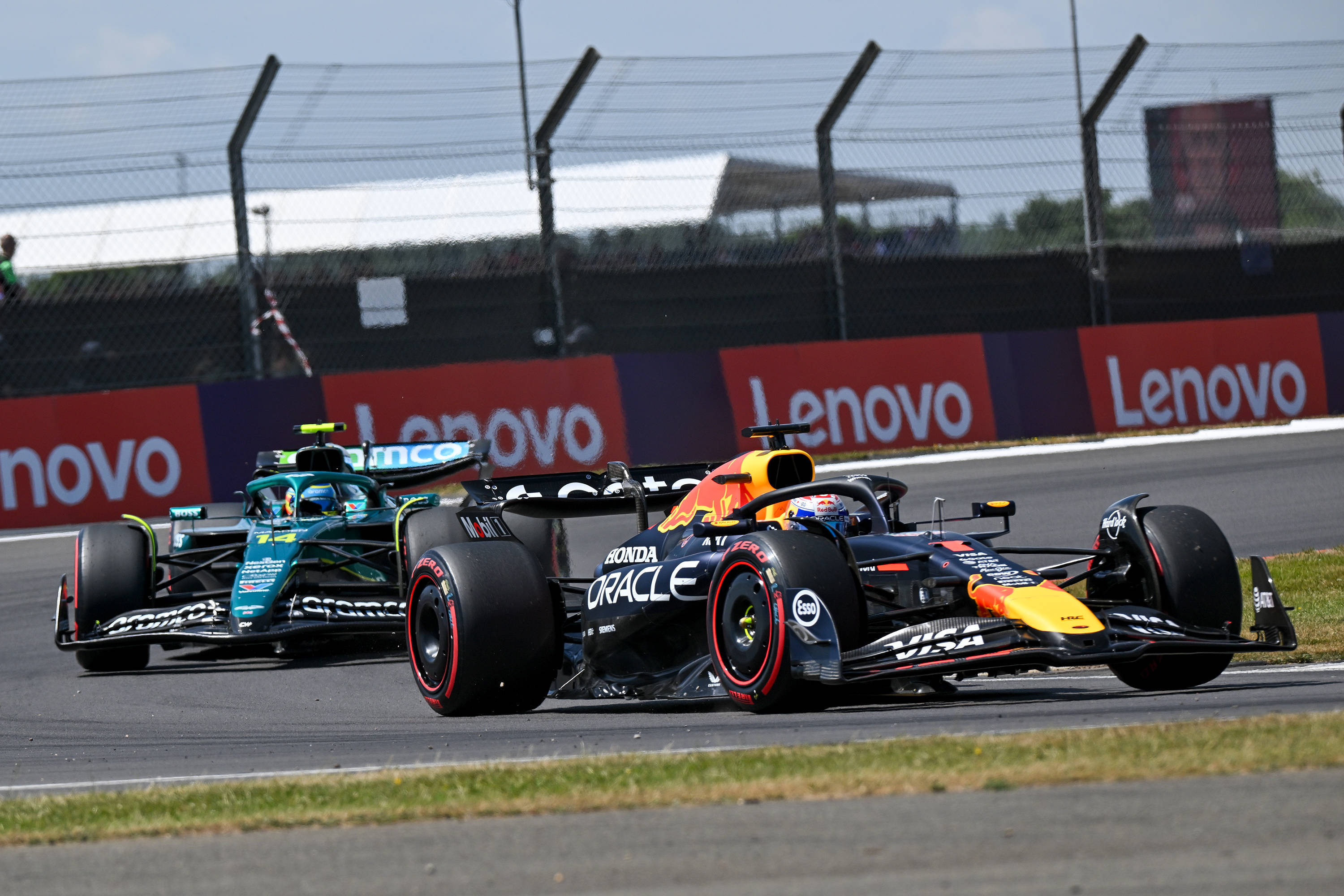 法拉利绝杀阿斯顿马丁，拉塞尔统治全场的简单介绍