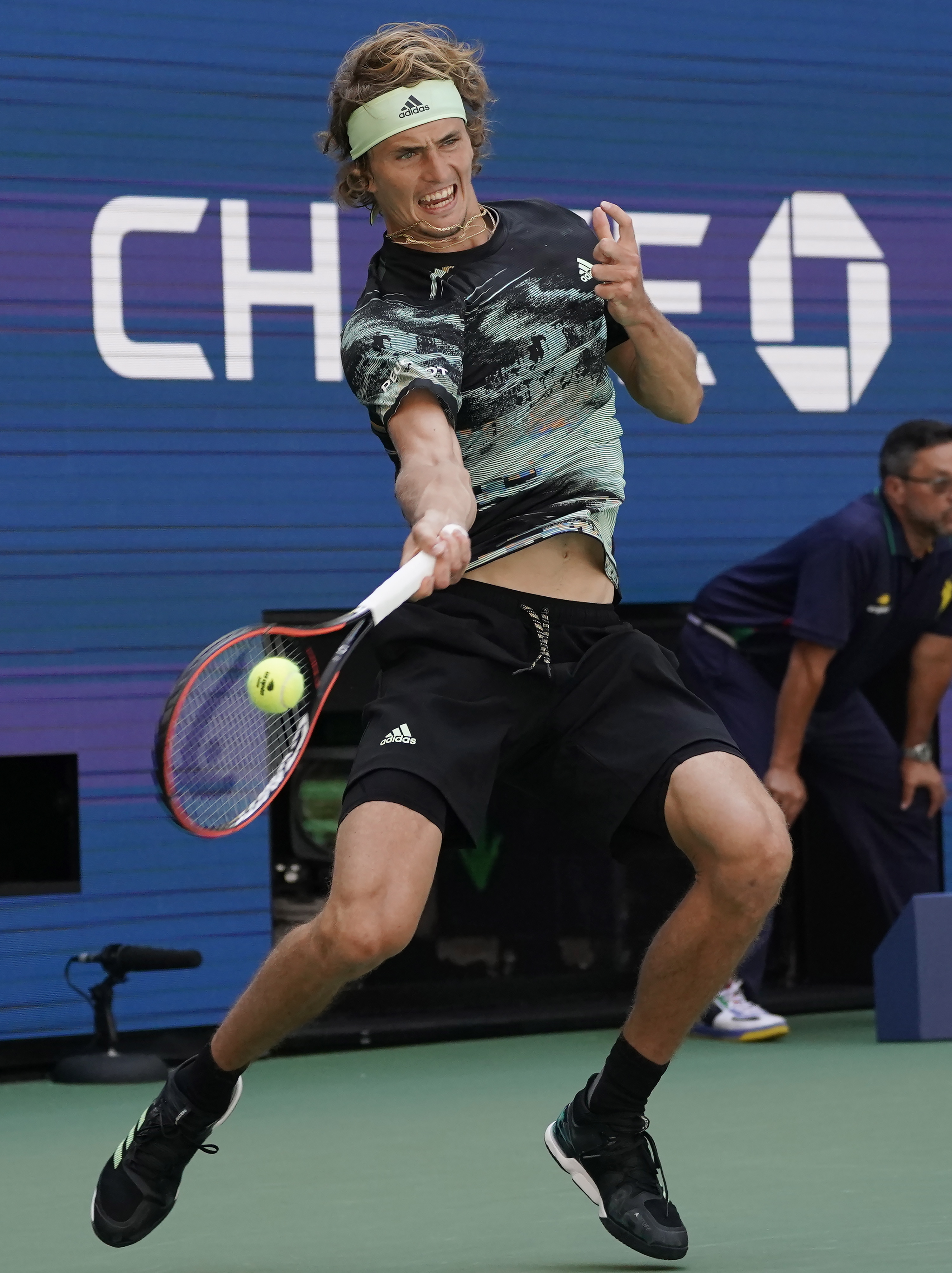 关于美网横扫联合杯，兹维列夫高光表现的信息