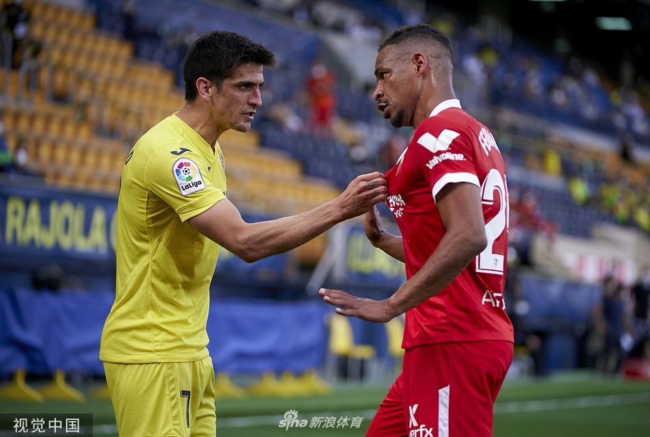 中国鏖战塞维利亚，阿圭罗带队取胜