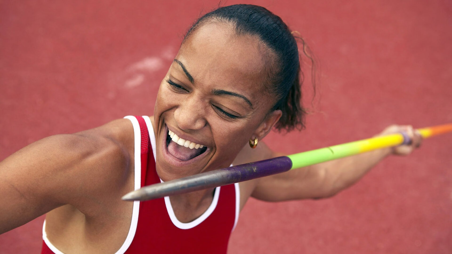 欧冠淘汰赛焦点战启示录，从快船连续得分压制辽宁队看竞技体育的战术共振