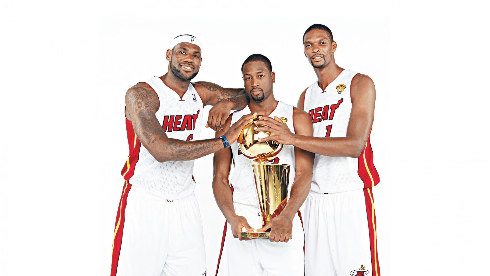 克莱·汤普森化身终极胜负手，独行侠战术体系完胜新疆队防守铁壁